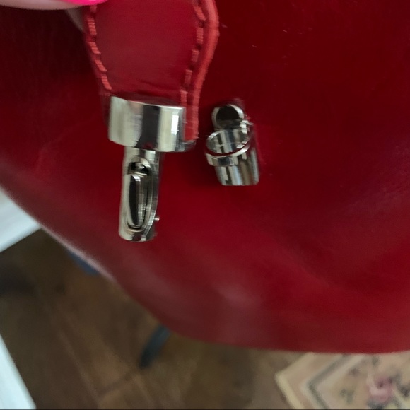 red Italian leather crossbody bag - Picture 8 of 14